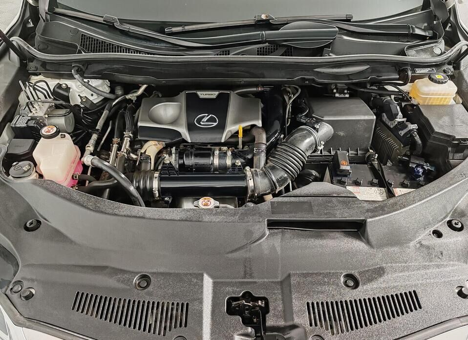 Lexus RX, IV 300 2.0 AT (238 л.с.) 4WD