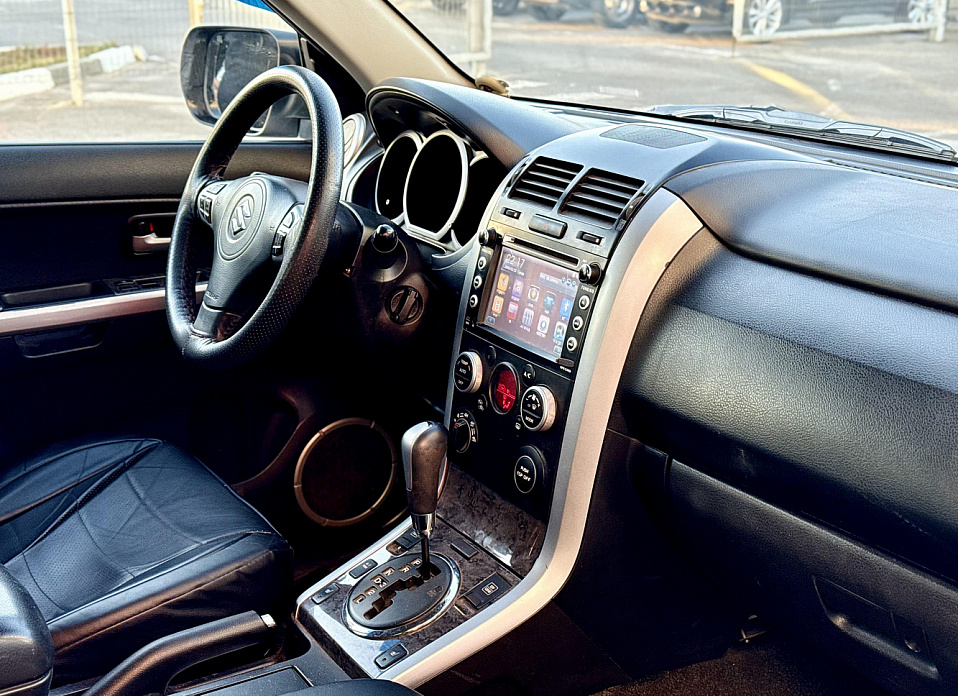 Suzuki Grand Vitara, III Рестайлинг 2.4 AT (169 л.с.) 4WD