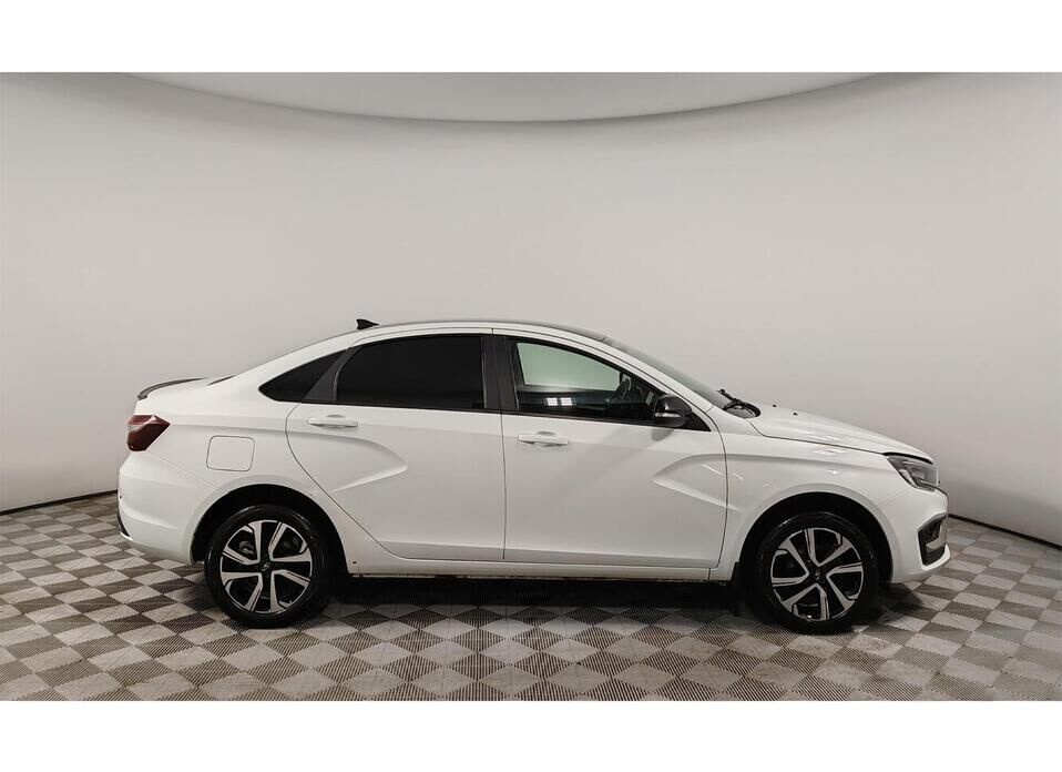 LADA (ВАЗ) Vesta, I Рестайлинг (NG) 1.6 MT (106 л.с.)