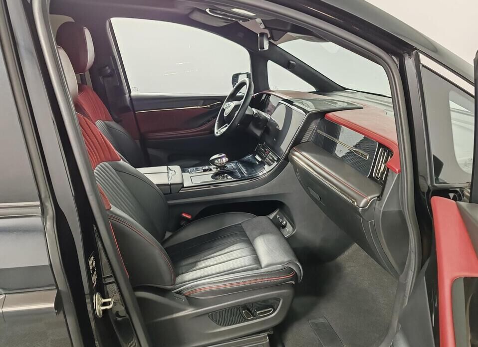 GAC Trumpchi M8, II Master Edition 2.0 AT (231 л.с.)