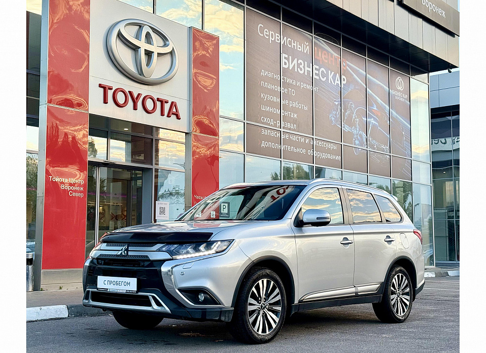 Mitsubishi Outlander, III Рестайлинг 3 2.4 CVT (167 л.с.) 4WD