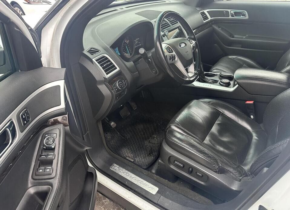 Ford Explorer, V 3.5 AT (294 л.с.) 4WD