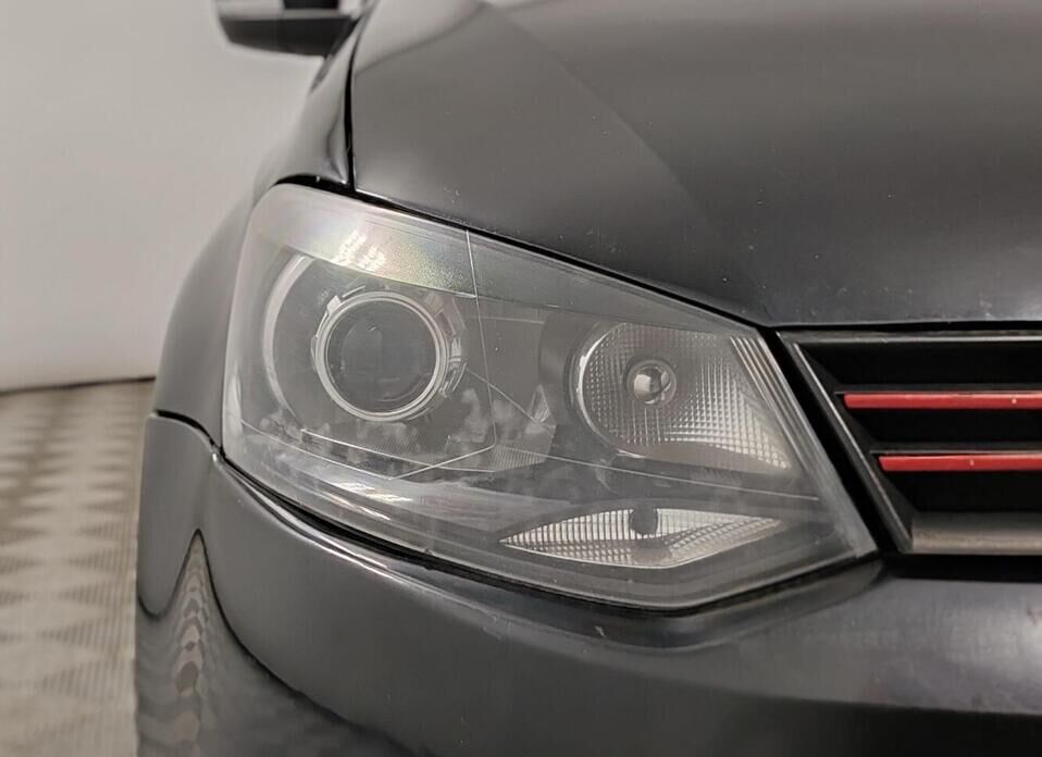 Volkswagen Polo, V 1.6 MT (105 л.с.)