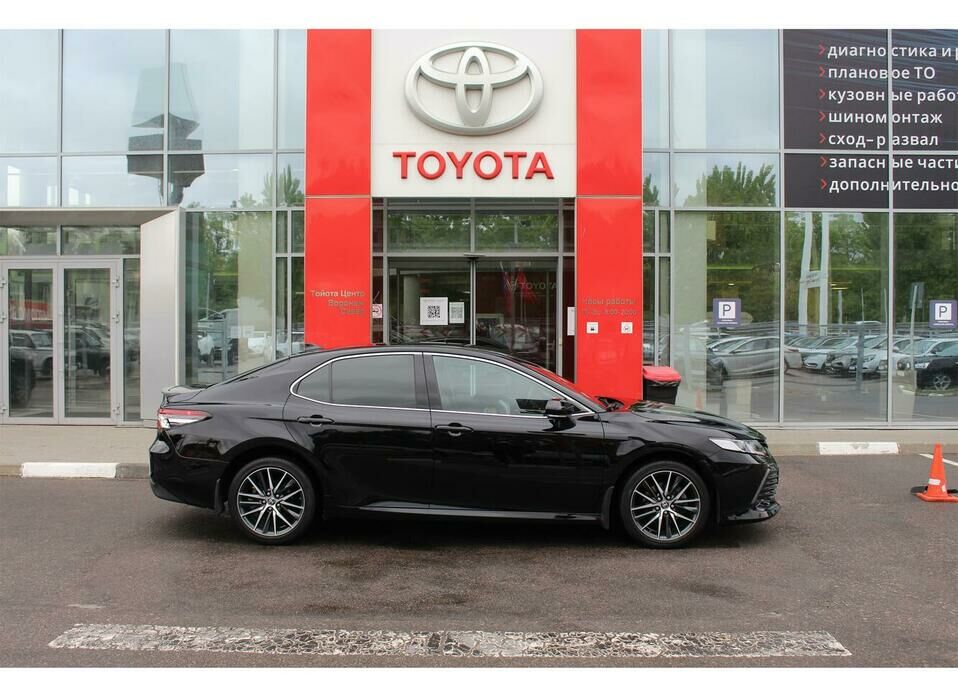 Toyota Camry 2.5 AT (200 л.с.)