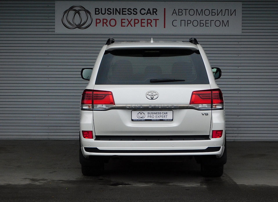 Toyota Land Cruiser, 200 Series Рестайлинг 2 4.6 AT (309 л.с.) 4WD