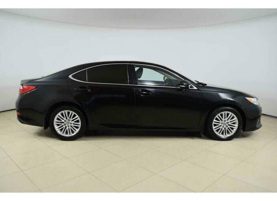 Lexus ES 250 2.5 AT (184 л.с.)