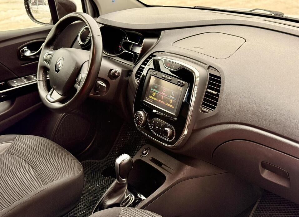 Renault Kaptur, I 2.0 AT (143 л.с.) 4WD
