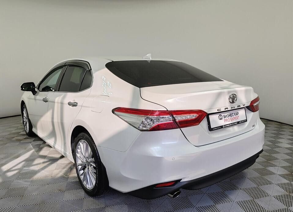Toyota Camry 3.5 AT (249 л.с.)