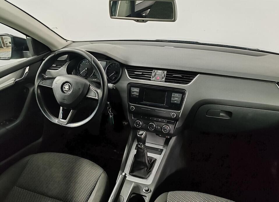 Skoda Octavia, III (A7) 1.6 MT (110 л.с.)