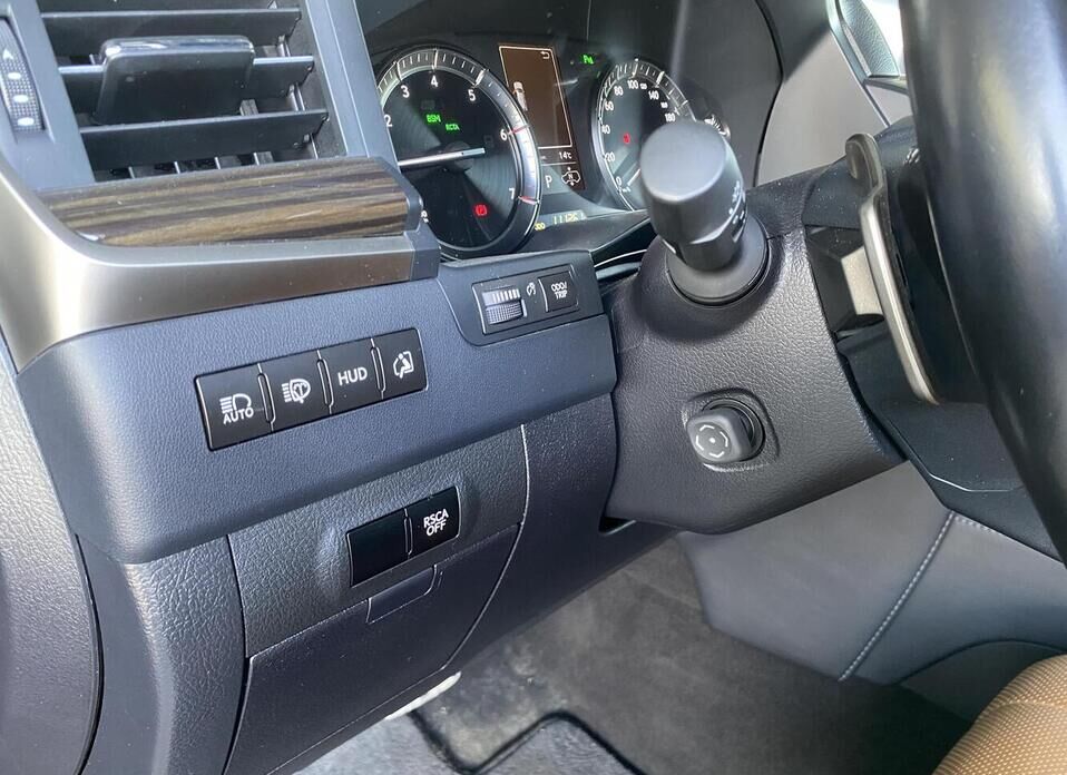 Lexus LX, III Рестайлинг 2 570 5.7 AT (367 л.с.) 4WD