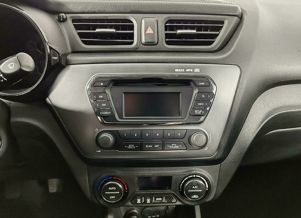 Kia Rio 5-speed 1.6 MT (123 л.с.)