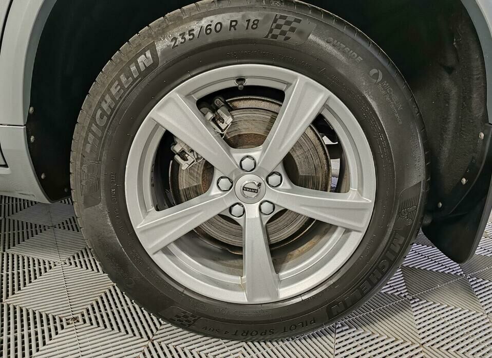 Volvo XC90 2.0d AT (235 л.с.) 4WD