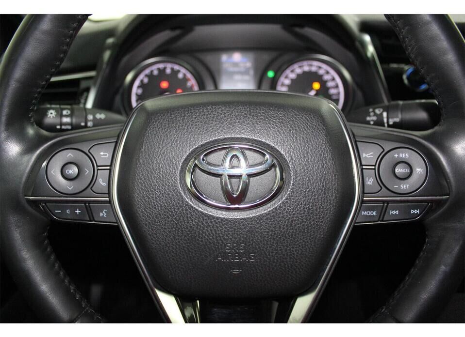 Toyota Camry, VIII (XV70) 2.5 AT (181 л.с.)