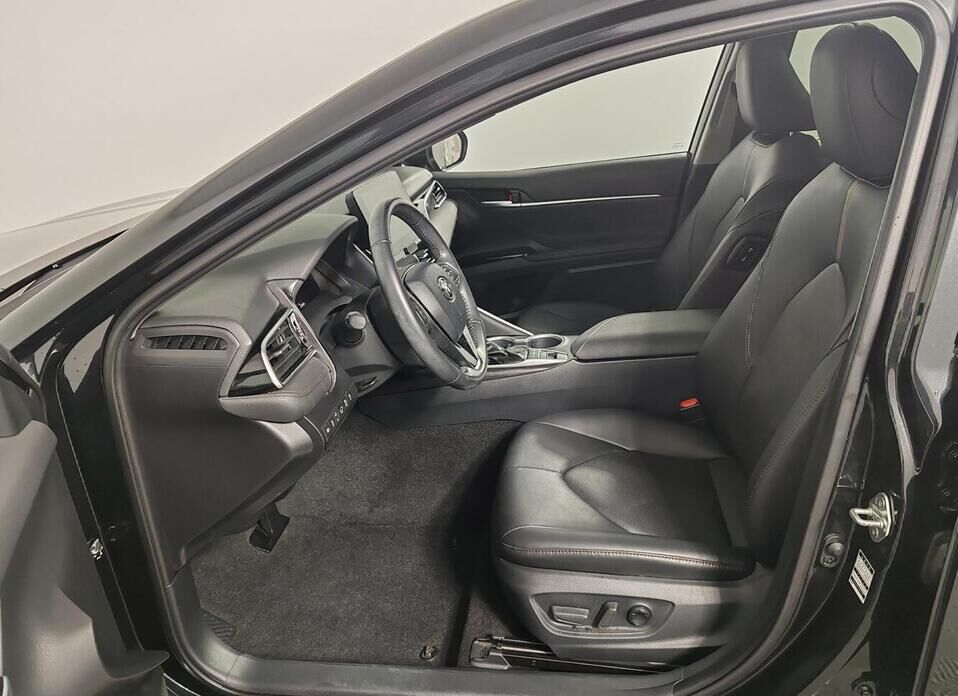 Toyota Camry, VIII (XV70) Рестайлинг 2.5 AT (206 л.с.)