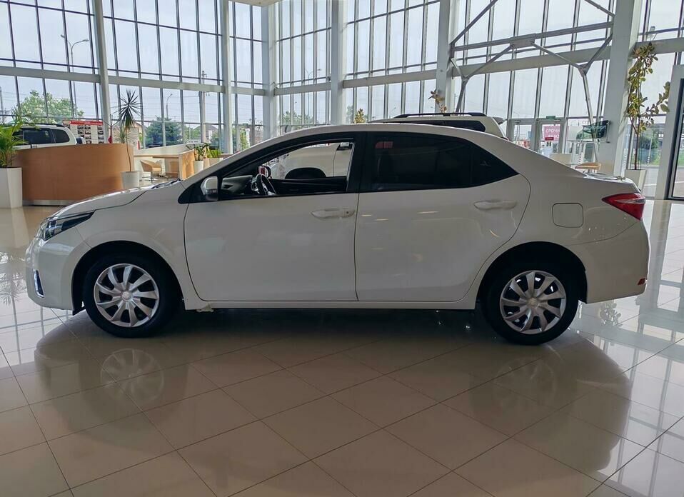 Toyota Corolla 1.6 CVT (122 л.с.)