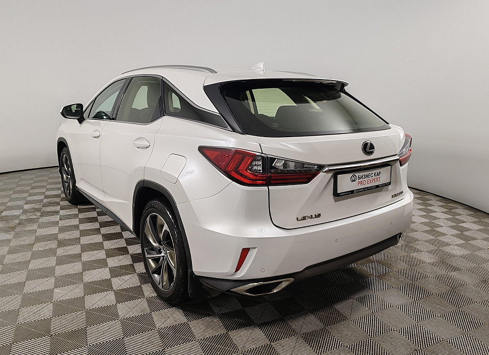 Lexus RX, IV 300 2.0 AT (238 л.с.) 4WD