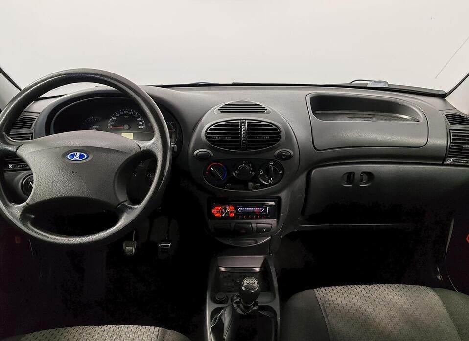 LADA (ВАЗ) Kalina, I 1.6 MT (84 л.с.)