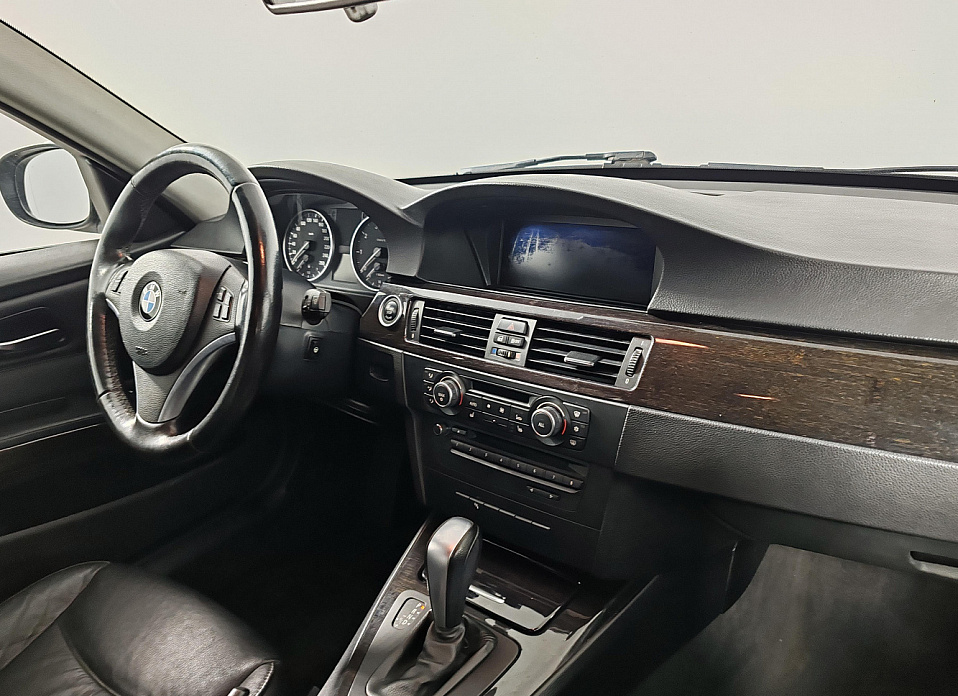 BMW 3 серии, V (E90/E91/E92/E93) Рестайлинг 320i 2.0 AT (156 л.с.)