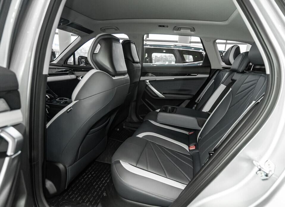 Geely Atlas, II 2.0 AT (200 л.с.) 4WD