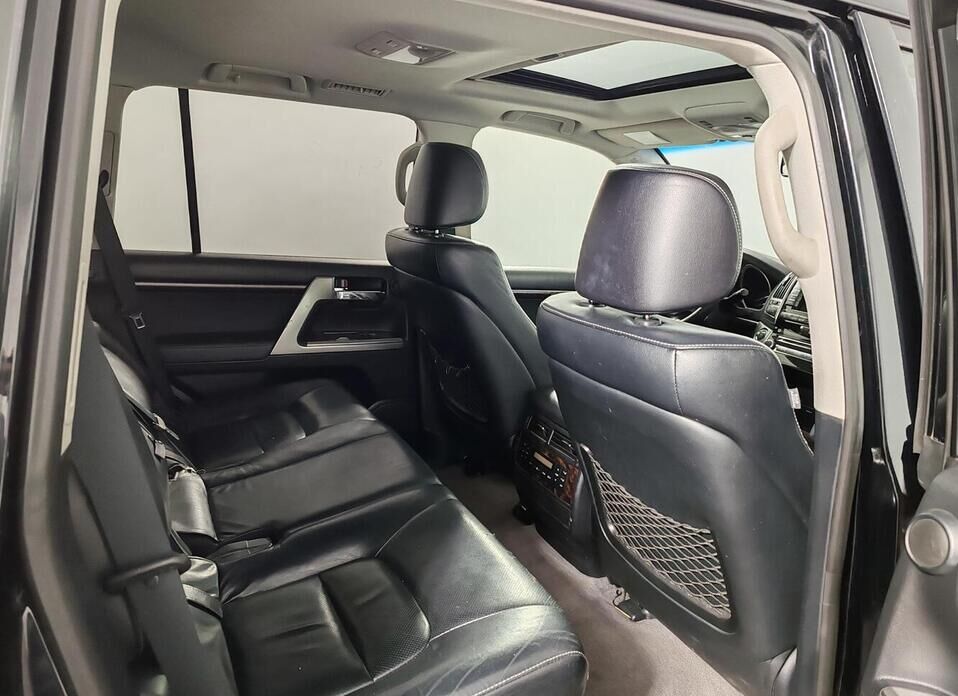 Toyota Land Cruiser, 200 Series Рестайлинг 1 4.5d AT (235 л.с.) 4WD
