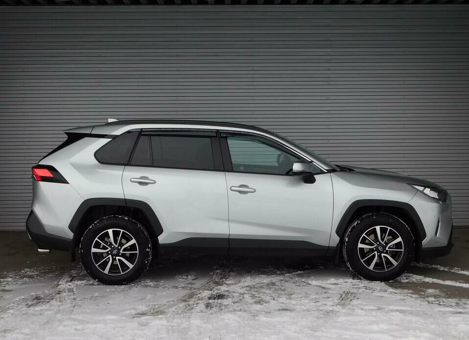 Toyota RAV4 2.5 AT (199 л.с.) 4WD