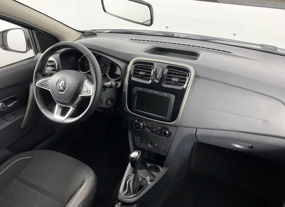 Renault Sandero Stepway 1.6 AT (102 л.с.)