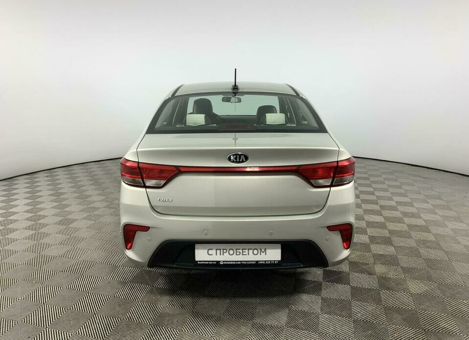 Kia Rio 1.6 AT (123 л.с.)