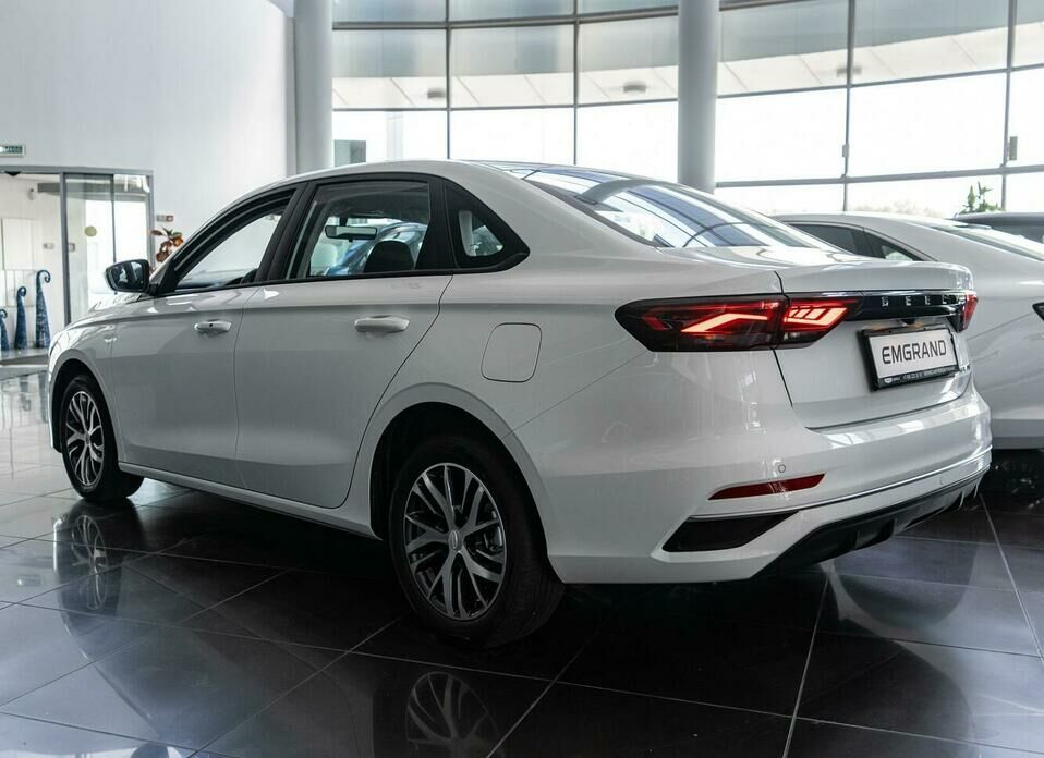 Geely Emgrand 1.5 AT (122 л.с.)