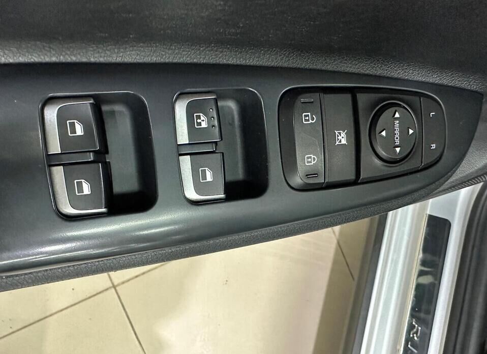 Kia Rio, IV Рестайлинг X 1.6 AT (123 л.с.)
