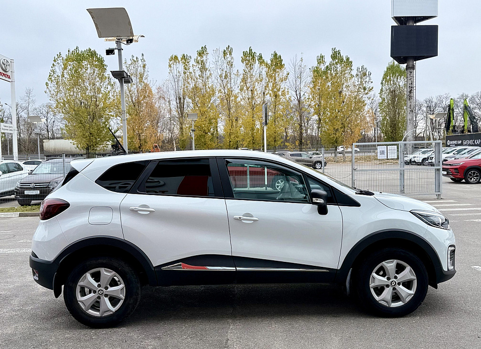 Renault Kaptur, I Рестайлинг 1.6 MT (114 л.с.)