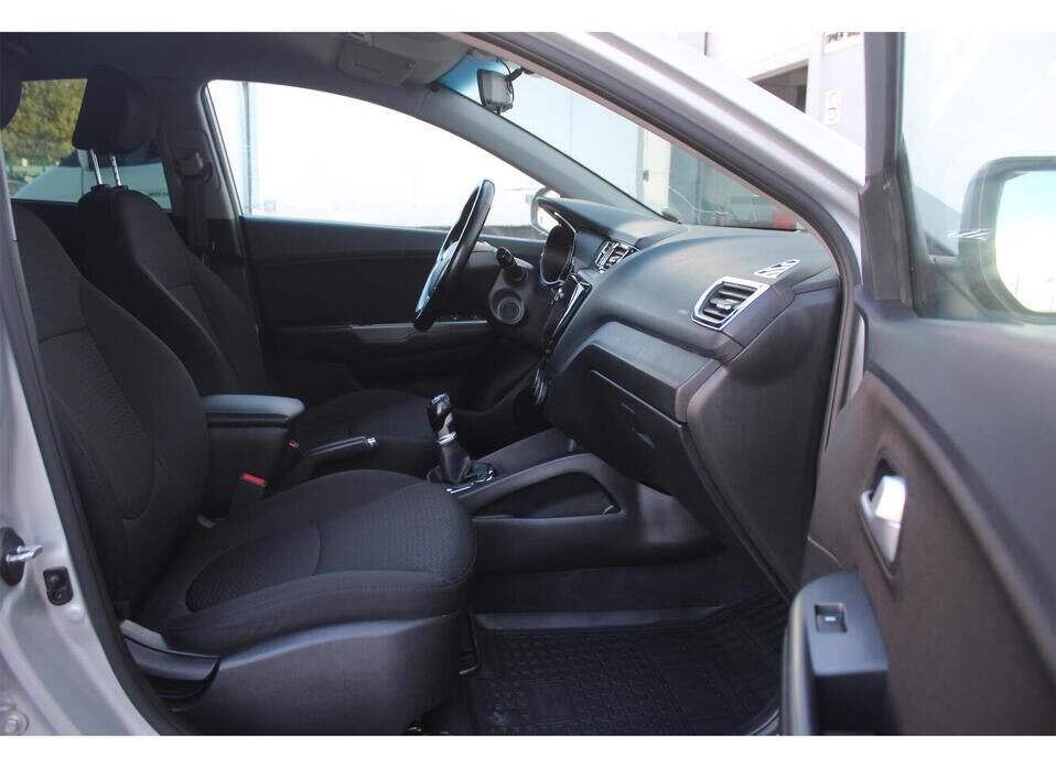 Kia Rio, III Рестайлинг 1.6 MT (123 л.с.)