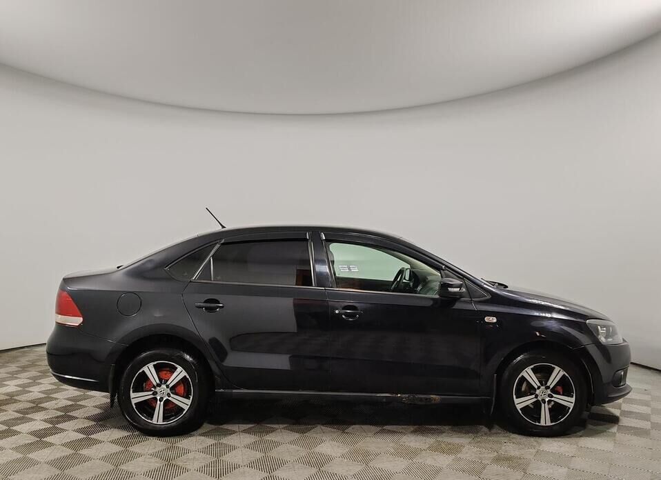 Volkswagen Polo, V 1.6 MT (105 л.с.)