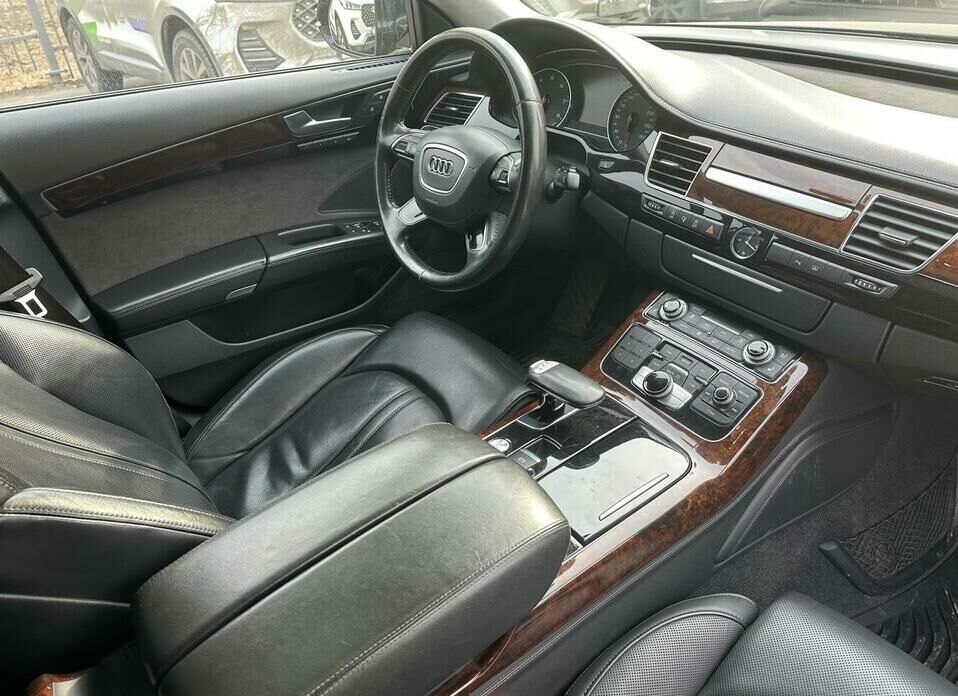 Audi A8 3.0 AT (290 л.с.) 4WD