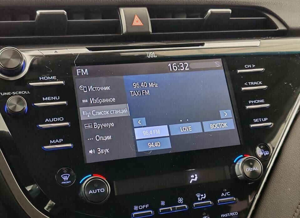 Toyota Camry, VIII (XV70) 2.5 AT (181 л.с.)