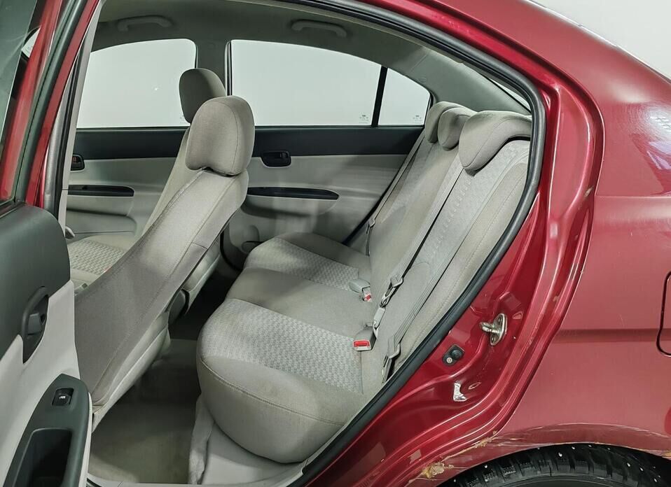 Hyundai Verna, II 1.4 AT (97 л.с.)