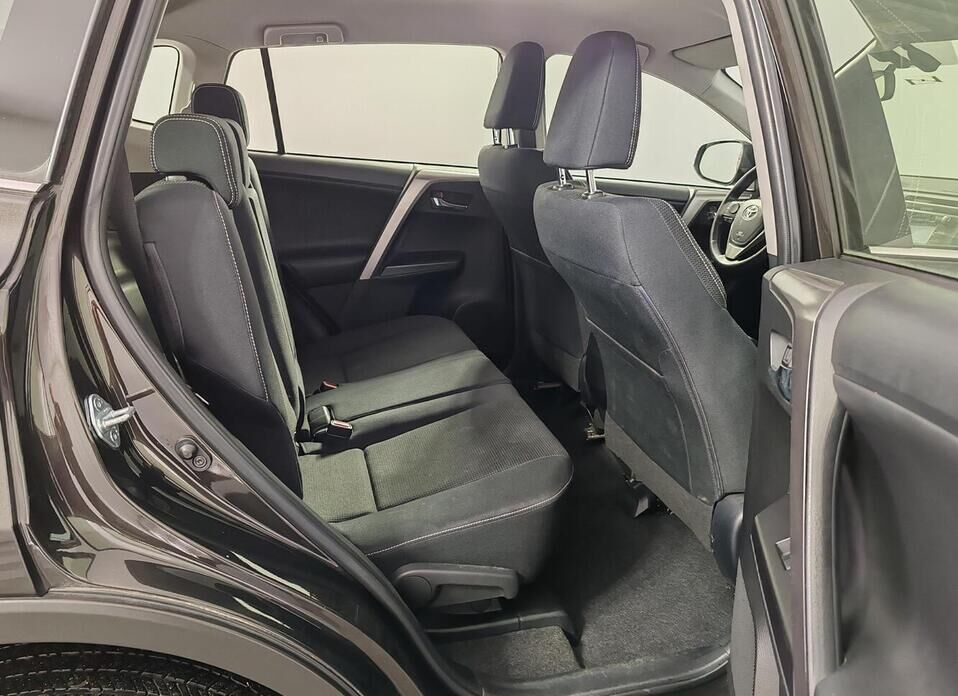 Toyota RAV4, IV (XA40) Рестайлинг 2.0 CVT (146 л.с.) 4WD