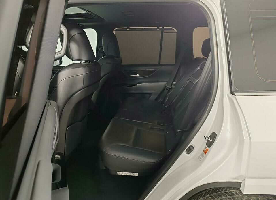 Lexus LX 600 3.5 AT (415 л.с.) 4WD