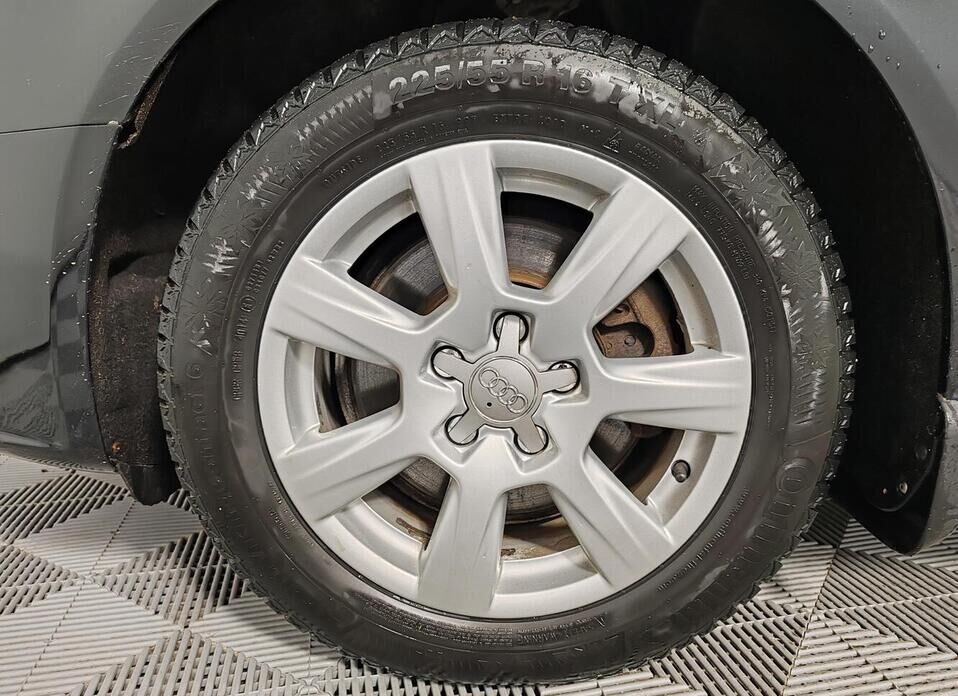 Audi A4, IV (B8) 1.8 CVT (160 л.с.)