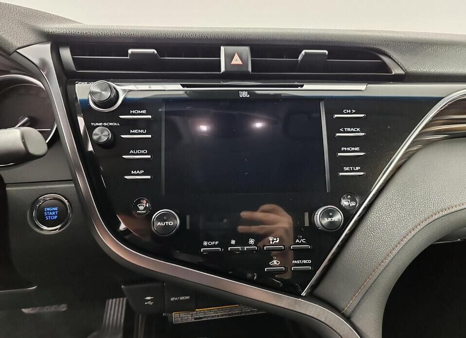 Toyota Camry, VIII (XV70) 3.5 AT (249 л.с.)