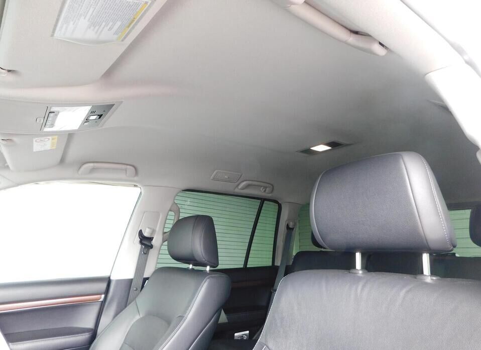 Toyota Land Cruiser, 200 Series Рестайлинг 2 4.5d AT (249 л.с.) 4WD