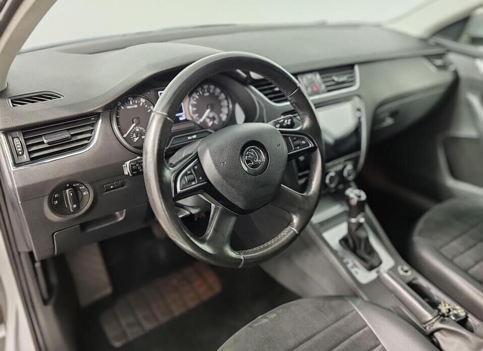 Skoda Octavia 1.8 AMT (180 л.с.)