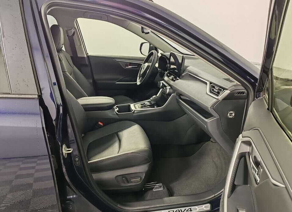 Toyota RAV4, V (XA50) 2.0 CVT (173 л.с.) 4WD