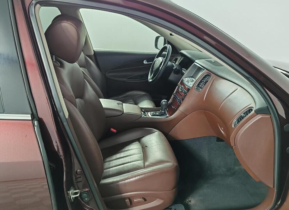 Infiniti QX50 2.5 AT (222 л.с.) 4WD