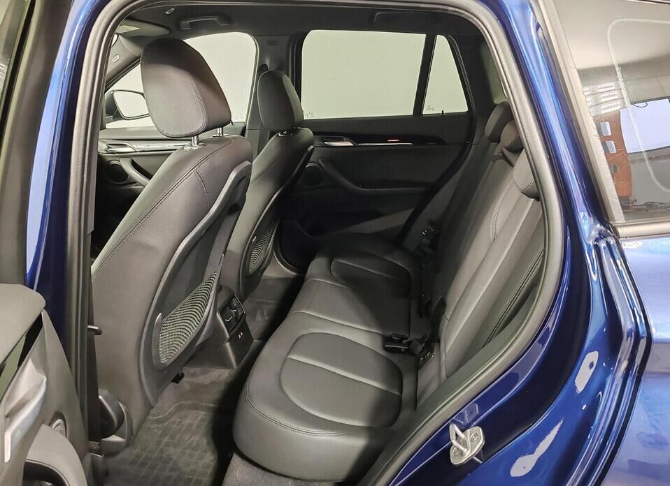 BMW X1, II (F48) Рестайлинг 18d xDrive 2.0d AT (150 л.с.) 4WD