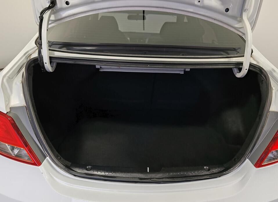 Hyundai Solaris, I Рестайлинг 1.6 AT (123 л.с.)