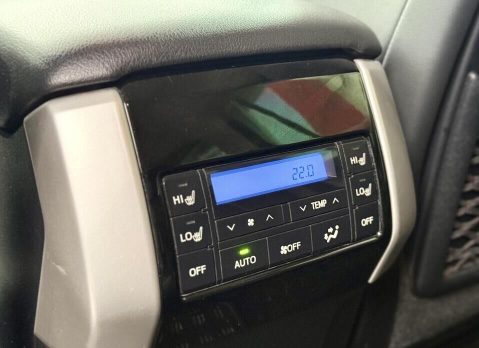 Toyota Land Cruiser Prado, 150 Series Рестайлинг 2 2.8d AT (177 л.с.) 4WD