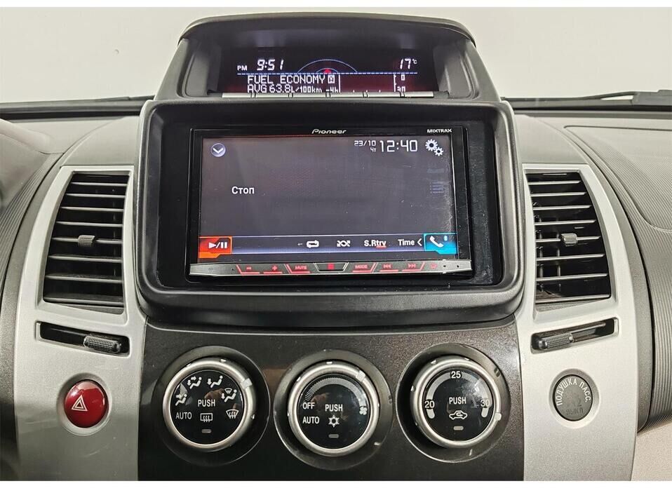 Mitsubishi Pajero Sport, II Рестайлинг 2.5d AT (178 л.с.) 4WD