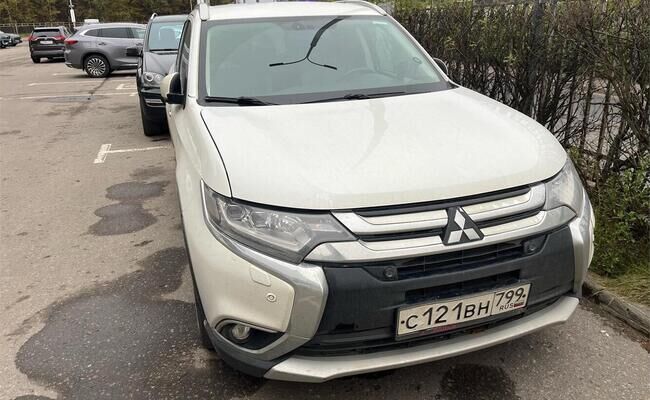 Mitsubishi Outlander, III Рестайлинг 2 2.4 CVT (167 л.с.) 4WD