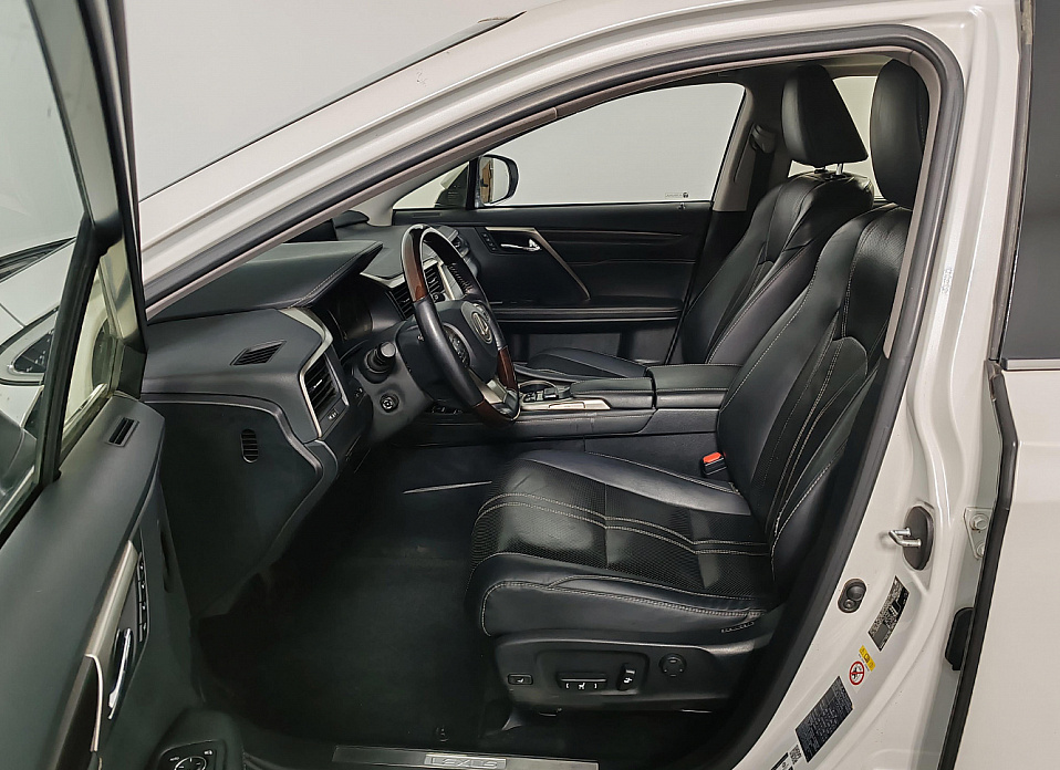 Lexus RX, IV 300 2.0 AT (238 л.с.) 4WD