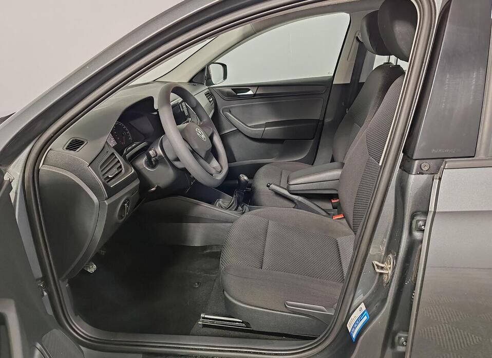 Volkswagen Polo 1.6 MT (110 л.с.)